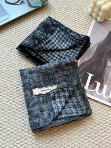 Retro Luxury Grey Black Double-Sided Scarf Artistic Versatile Layering Square Scarf Waist Belt Womens Fashion Accessory