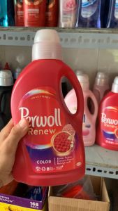 Nước giặt giữ màu quần áo hạn chế nhăn vải Perwoll 1.35l mẫu mới của Đức