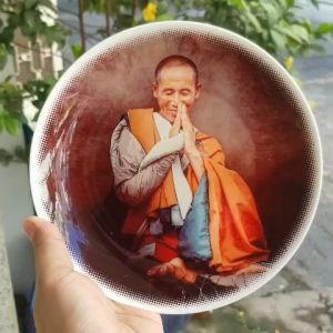 Tranh vẽ sư thầy THÍCH MINH TUỆ in trên đĩa sứ 20cm
