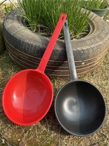 Plastic Long Handle Watering Vegetables Bailer Thickened Kitchen Spoon Beef Tendon Household Outdoor Watering Irrigation Fertilization Toilet Water