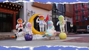 ✔️Ready Stock✔️ Glass Steel Spaceman Neil Armstrong Bulan Cute Museum Moon Shopping Mall Angkasawan Park Alien Astronaut