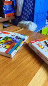 Bút sáp dầu Deli C201-12 - Hộp 12 màu - Chất liệu sáp dầu cao cấp