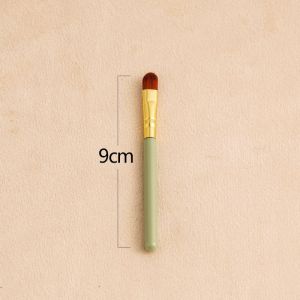 Lucky Haven ชุด Kuas Rias มืออาชีพ5ชิ้นสำหรับอายแชโดว์ขนแปรงสังเคราะห์นุ่มความยาวขนแปรง1.5ซม. ที่จับพลาสติกน้ำหนักเบาความยาวรวม13ซม. เหมาะสำหรับผู้เริ่มต้นและมืออาชีพ