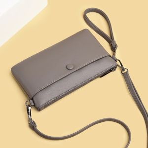 Elegant Envelope Crossbody Bag for Women Mid-Aged Mothers Coin Purse Fashionable Soft Leather Handbag Daily Use Small Size