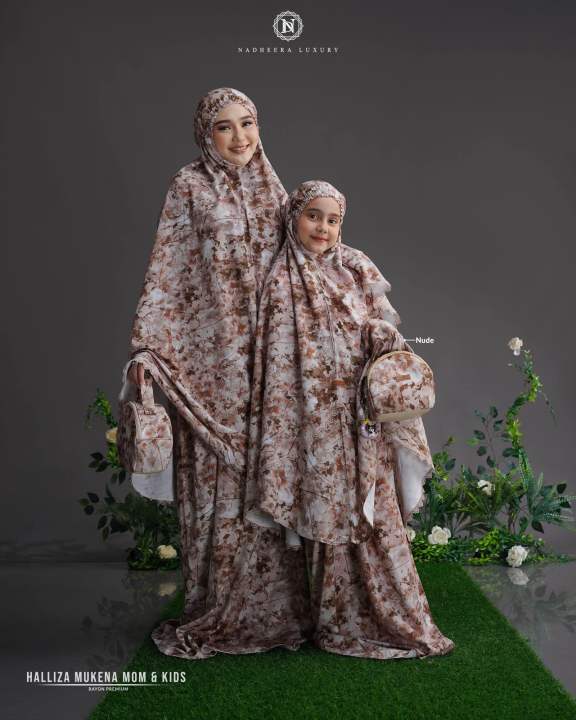 HARGA PROMO- HALLIZA MUKENA COUPLE MUKENA RAYON MOTIF BY NADHEERA LUXURY - INAYAHHIJAB