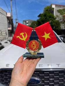 Bộ cờ để taplo xe ô tô và bàn làm việcbộ cờ quân đội nhân dân việt nam