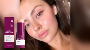 Hoygi Refreshing multi-effect facial moisturizing stick that reduces fine lines soothes redness comes in handy for late nights quick touch-ups and hydration.