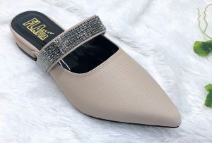 sendal slop wanita kekinian