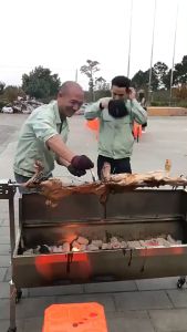 Commercial fully automatic rotating BBQ Roast whole lamb stove rack roast leg of lamb chops Pig chicken rabbit barbecue