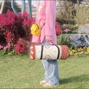 พรมปูเต็นท์ เนื้อหนานุ่ม หนา 3 ชั้น มีหลายขนาดให้เลือก พื้นด้านล่างเป็นฟลอยด์กันชื้น (พร้อมส่งจากไทยภายใน24ชม.)