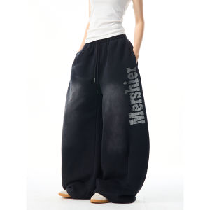 Quần jogger rộng chân American Vintage chữ Scythe bị mòn
