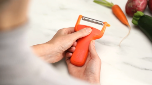 Joseph Joseph SafeStore Peeler (Julienne Peeler)