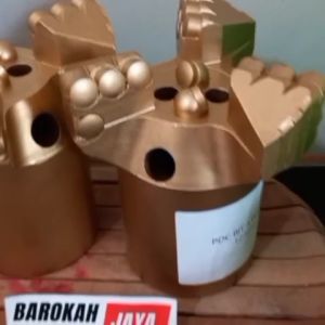 Mata Bor PDC 5inch 127mm Untuk Pengeboran Sumur Bor Menghancurkan Batuan Keras