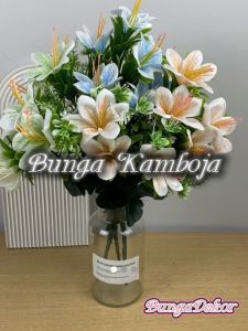 Bunga Kamboja Cabang 7 - Bunga Lily plastik Imitasi Bunga mawar sedap malam artificial premium termurah untuk dekorasi kamar dekorasi pelaminan atau dekorasi wedding dan dekorasi Rumah Cafe aritificial palsu plastik