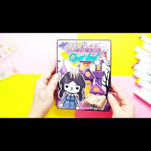 Ngôi nhà bằng giấy của Wednesday addams fish scene in quiet book