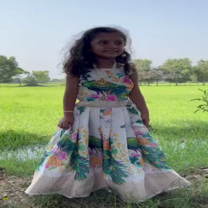 [PRE ORDER] { KIDS GOWN COLLECTION} SIZE:-1 YEARS TO 15 YEARS FABRIC : Heavy riko Zari Delivery Lead Time : 10 days