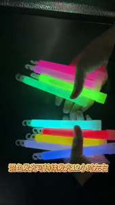 6 Inch Glow Stick Fluorescent Neon Stick With Hook Outdoor Emergency Light Party Concert Lightning Safety Hiking Camping