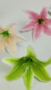 1 PCS Kuntuman Bunga Lily Tiger Artificial / Kelopak Lili Casablanca Artifisial Import Dekorasi untuk Rangkaian Buket dan Hiasan Pelaminan Wedding