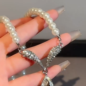 Pearl Crystal Necklace Earring Set Bridal Pendant Necklace Ornaments Fashion Delicate Charm Jewelry Personality Jewelry Set Women