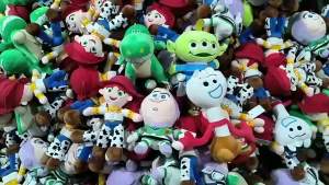 Đồ Chơi Nhồi Bông Buzz Lightyear Bằng Gỗ 23cm Dễ Thương Hoạt Hình Anime Gối Treo Trang Trí Quà Tặng Cho Mọi Lứa Tuổi Nam Nữ Đều Dùng Được Chất Liệu Bông PP Mềm Mại