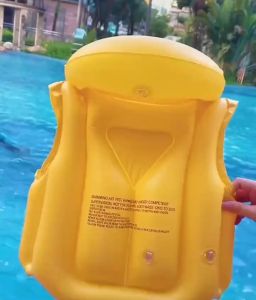 เสื้อชูชีพ พูลสคูล สเต็พ ทู (50X47 ซม.)