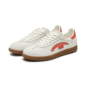 Champion | Retro Low-profile Training Shoe for Couples Casual Shoe