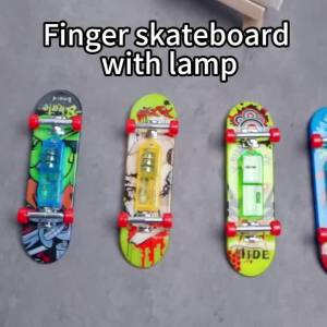 Profession Finger Boarding DIY Ramp Park Finger Scooter Finger Skateboard with Metal Bridge Skate Trucks Kid Pocket Toys Gift