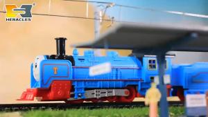 Electric Train Toy Set with Light & Sound 1 Engine 5 Cars 19 Tracks Railway Toy for Kids Gift