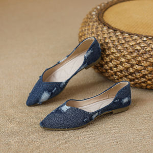 Summer New Soft Bottom Pointed Toe Flat Bottom Single Shoes Womens Slip-On Low Heel Denim Bean Bean Shoes Fairy Style