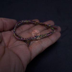 Gelang Tali Tridatu Sadhana: Penenangan, Keseimbangan, & Kesejahteraan