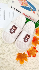 รองเท้าแตะแฟชั่นน่ารักๆ รองเท้าสวมใส่สบาย ลายน้องการ์ตูนหมีน้อยน่รักๆ ราคาถูก