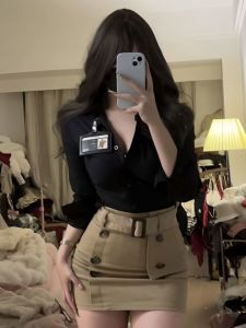 สีดำ สลิมฟิต เสื้อเชิ้ต เอว ครึ่งตัวด้านใน ผู้หญิง ชุดทูพีซ ฤดูใบไม้ผลิ ซีซั่น ผ้าฝ้าย เบลนด์ ปกโปโล Button Detail