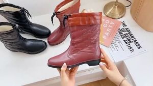 RT /Women Rain boots plain Rain Shoes Bota Korean fashion rain boots (36-40) Footwear