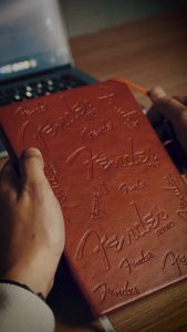 【พร้อมส่งจากไทย】FENDER Notebook Limited Edition - 2 แบบ - ส่งฟรีทั่วไทย < สมุดเฟนเดอร์ สมุดโน้ต สมุดเลคเชอร์ >