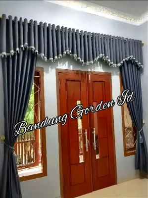 1 Set Gorden Premium Berkualitas Jendela Pintu tengah poni pisah dengan bahan blackout Premium