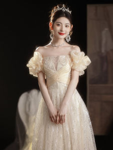 ชุดราตรีไหล่เดียวสีแชมเปญ ชุดราตรีสุดหรูสำหรับผู้หญิง งานแต่งงาน งานเลี้ยงต้อนรับผู้เข้าร่วมงาน ชุดราตรีสไตล์ฝรั่งเศส