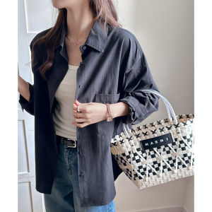 เสื้อเชิ้ตผู้หญิงสไตล์เกาหลีหลวมๆ ลำลอง ป้องกันแสงแดด ฤดูร้อน 2025 ผ้าฝ้าย แขนยาว สีพื้น ทรงหลวม ทรงหลวม ทรงหลวม