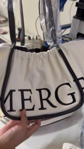 กดก่อนหมด ... พร้อมส่ง Merge A Day Medium  เเละ Sopersun  ไซส์  L M S  ถือเเละสะพายข้าง พร้อมส่ง  ครบทุกไซส์