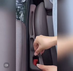 2pcs/1pair Car Seat Gap Filler Organizer Waterproof Leak Strip Plug Strip with 2 Grooves Interior Storage Accessories