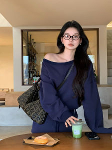 A Set of Early Autumn Wear Korean Style Casual Lazy Loose Feeling Diagonal Collar off-Shoulder Sweater Short Skirt Two-piece Set Skirt for Women