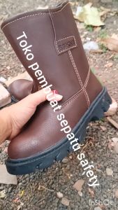 Sepatu safety proyek king skn ujunung besi keselamatan kerja pabrik pom brngkel lapangan tahan benturan sepatu safety boot kualitas mantul