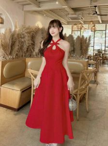 Đầm Vintage yếm cổ khoét tim