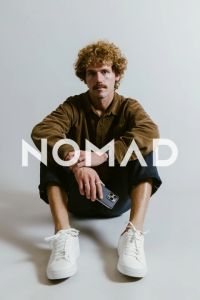 NOMAD Magnetic Leather Back | Horween | M.Safe | compatible for iPhone 16 Series