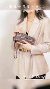 Forever Young Wallet womens new pouches 2023 hot style high-end niche design double-layer large-capacity mobile phone ladies wrist bag-lions kk fashion bags