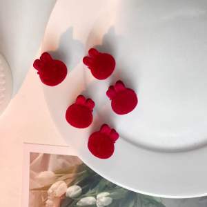 Combo 5 chiếc kẹp tóc mái nhỏ xinh bọc nhung cho nữ và bé gái kẹp tóc mái 2 bên hình trái tim xinh xắn đáng yêu