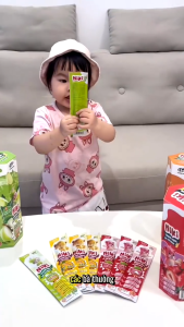 Thạch Túi Niki Vị Dâu - Thạch Ngon Bé Vui Khỏe Bổ Sung Vitamin Vị Trái Cây Hương Dâu Hộp 16 Gói 32g