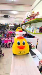 CANDY LITTLE DUCK 1 - 3 YEARS KIDS TOLOCAR PUSH CAR RIDE ON TOY 4 WHEELS MUSIC