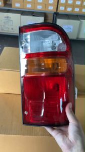 ตราเพชร ไฟท้าย พร้อมขั้วไฟและหลอดไฟ ฝาไฟท้าย TOYOTA TIGER D4D 2001-2003 โตโยต้า ไทเกอร์ ไฟท้ายไทเกอร์ ดีโฟว์ดี Diamond