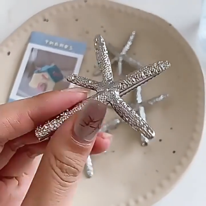 Y2K Silver Starfish Hairpin Fashion Bangs Duckbill Clip Side Hairpin Headdress for Girl and Women Seaside Photograph