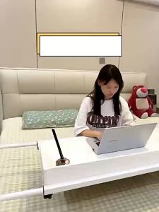 โต๊ะทำงาน โต๊ะคร่อมเตียง แบบ มินมอล 120*40CM ปรับขยายได้ 360 วัน